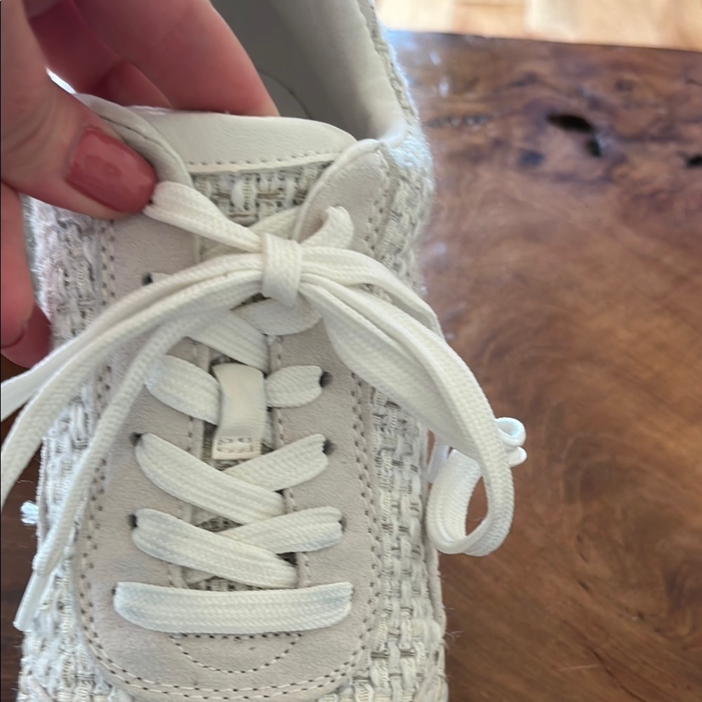 Universal Thread White Sneakers - image 4